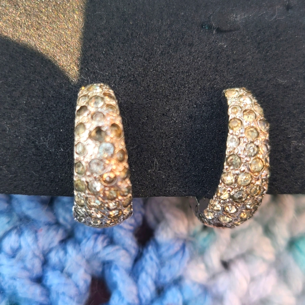 Vintage Jeweled Clip On Earrings